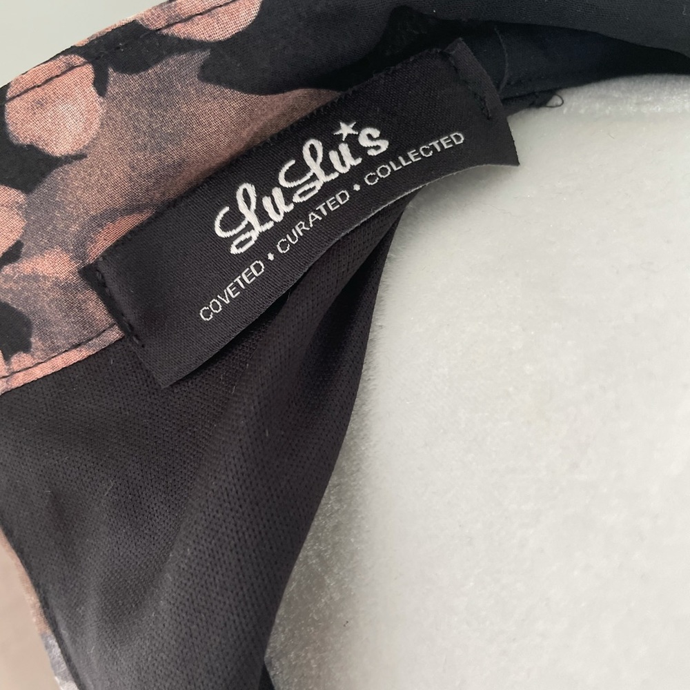 Lulus Like and Cher Black Floral Shift Dress Mini - Picture 9 of 10